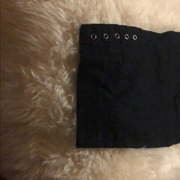 Black capri - Picture 2 of 3